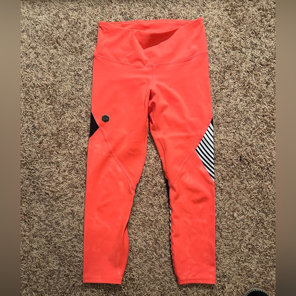 Under Armour Heatgear Powered by Celliant Capri/Crop Legging Size S
